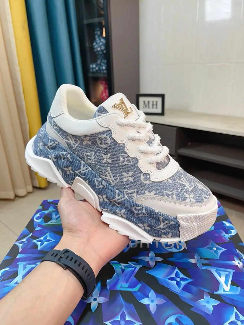 Men's men's shoes 💰580🌸🌸 LV style is novel and fashionable, the upper is made of imported cowhide + LV special materials! Super trendy design! It’s eye-catching! The leather is soft, delicate, shiny and translucent, showing the ultimate in pure handcraftsmanship, and the mesh is soft, comfortable and breathable! Size: 39-44 (38 45 customized)